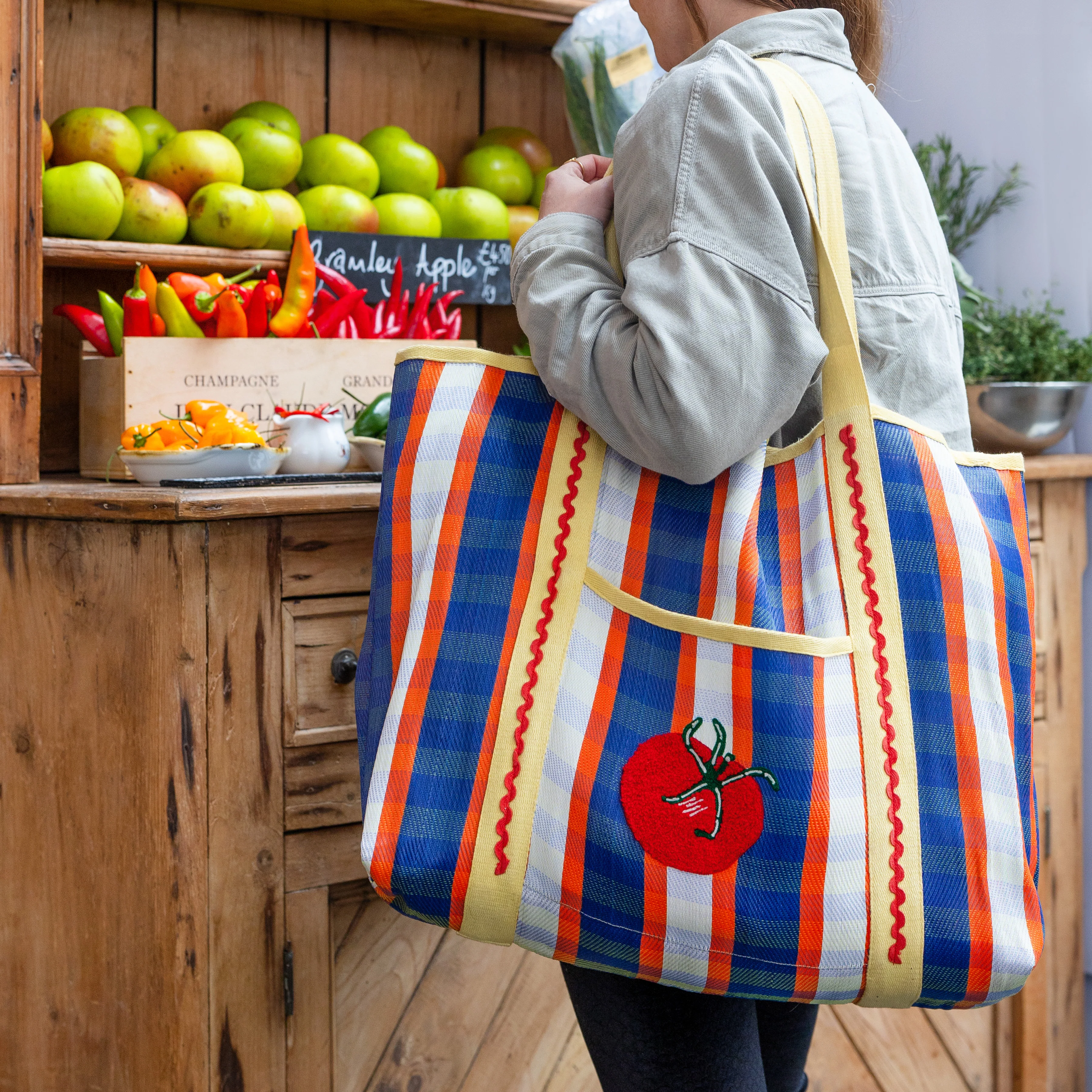 Bon Appetit  Tomato Tote Bag (Recycled Plastic) - Image 8