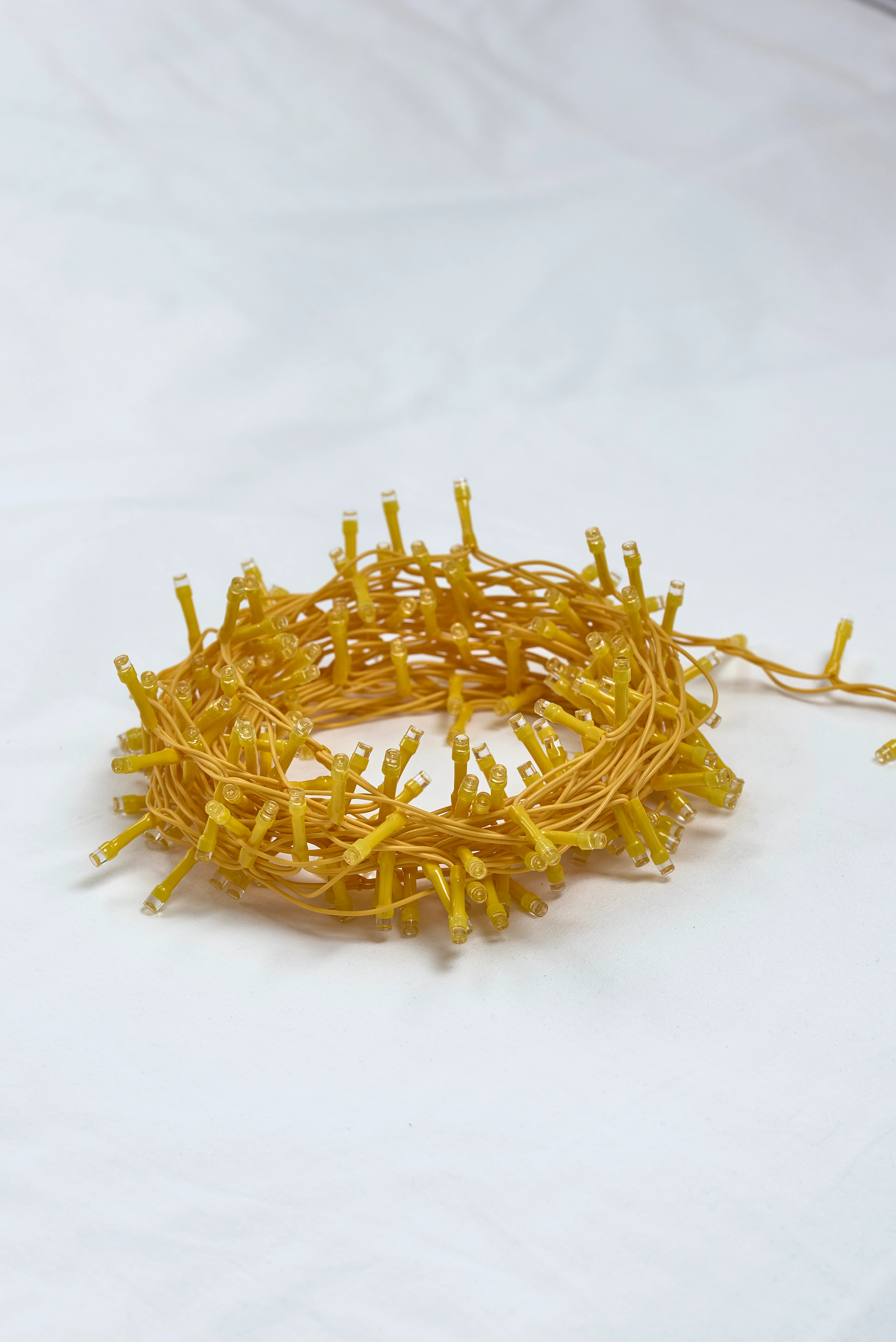 LED Pin Light, Yellow (Mains Powered) - Image 9