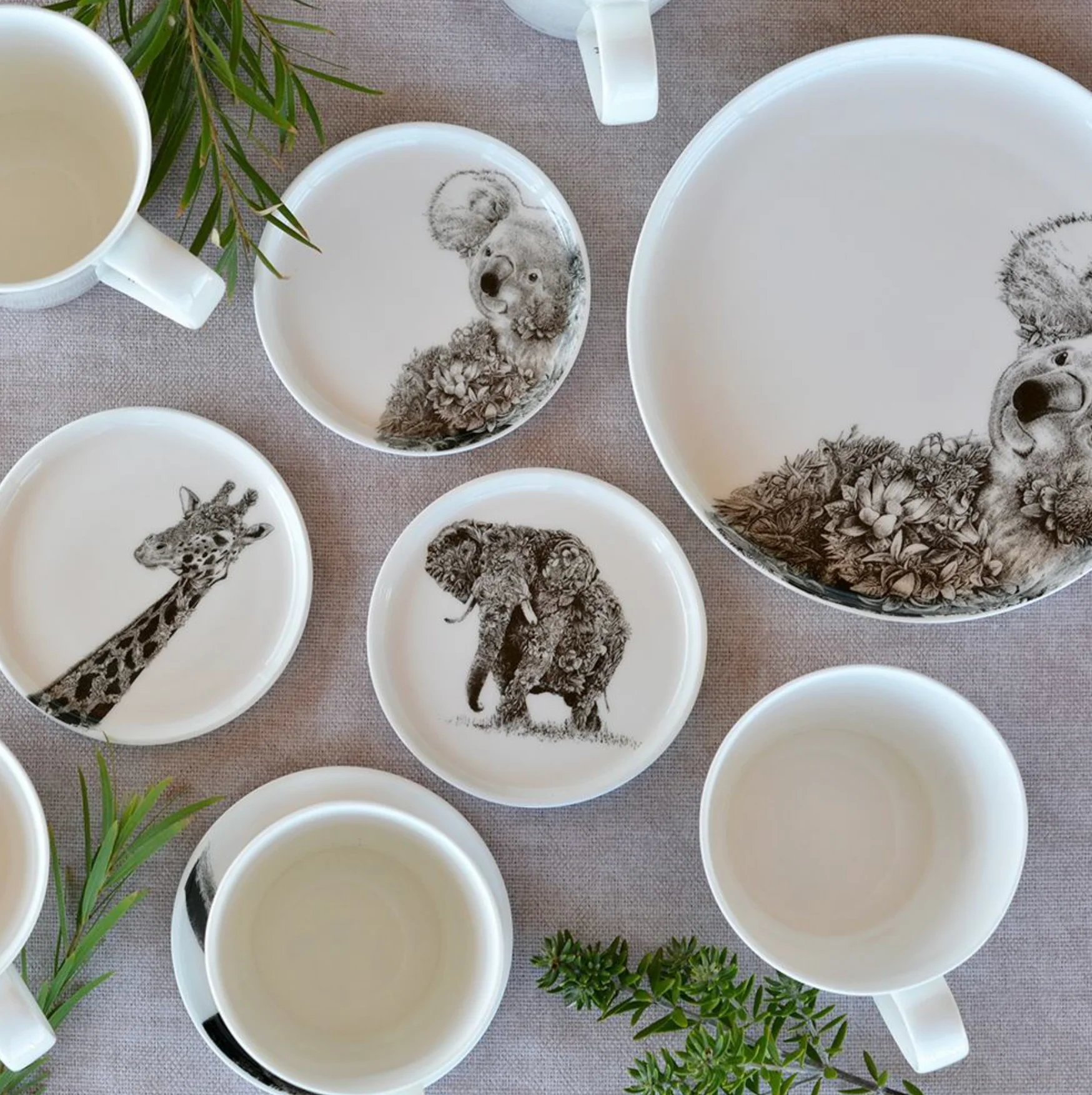 Maxwell & Williams Marini Ferlazzo Wildlife Side Plate, Giraffe - Image 4
