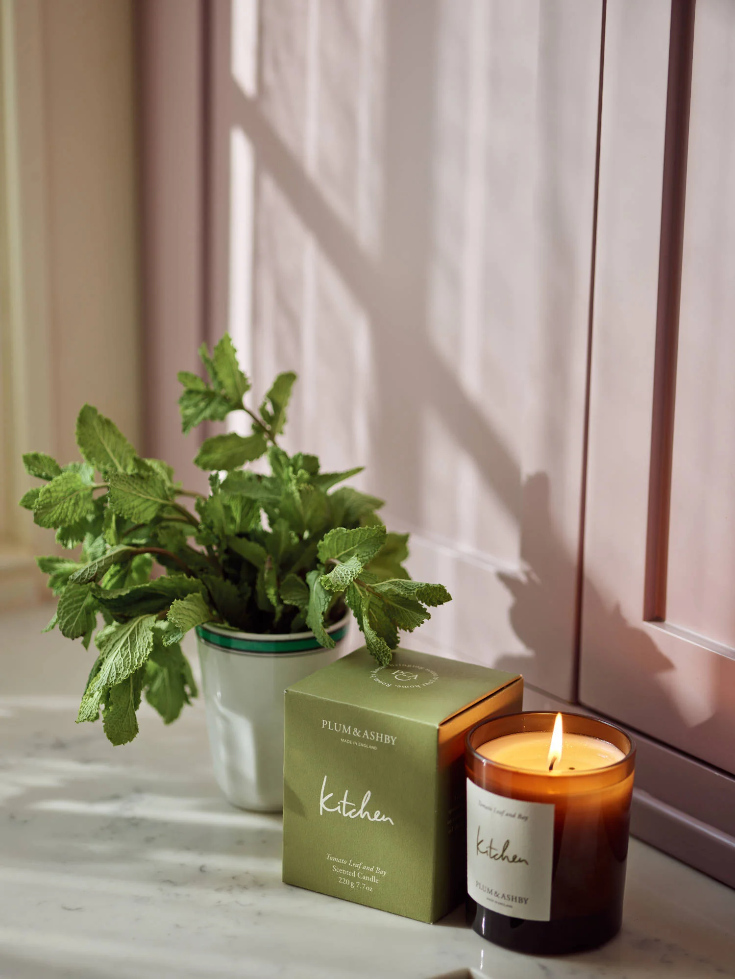 Plum & Ashby Kitchen ,Tomato Leaf & Bay Scented Candle - Image 3