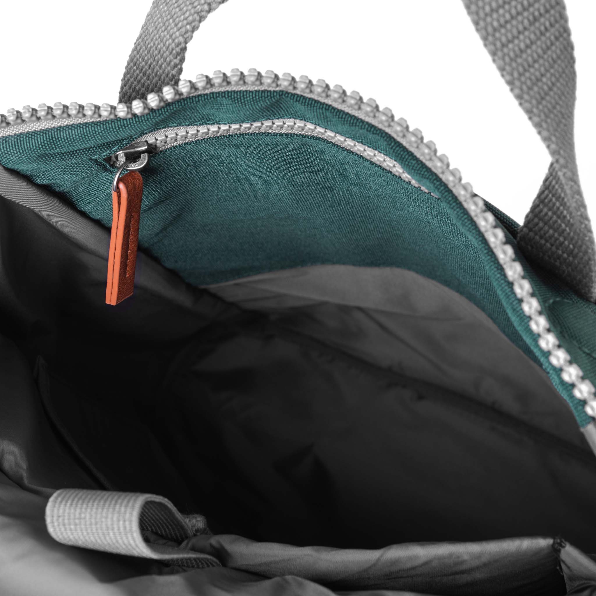 Roka London Finchley Rucksack, Forest (Sustainable Canvas) - Image 5
