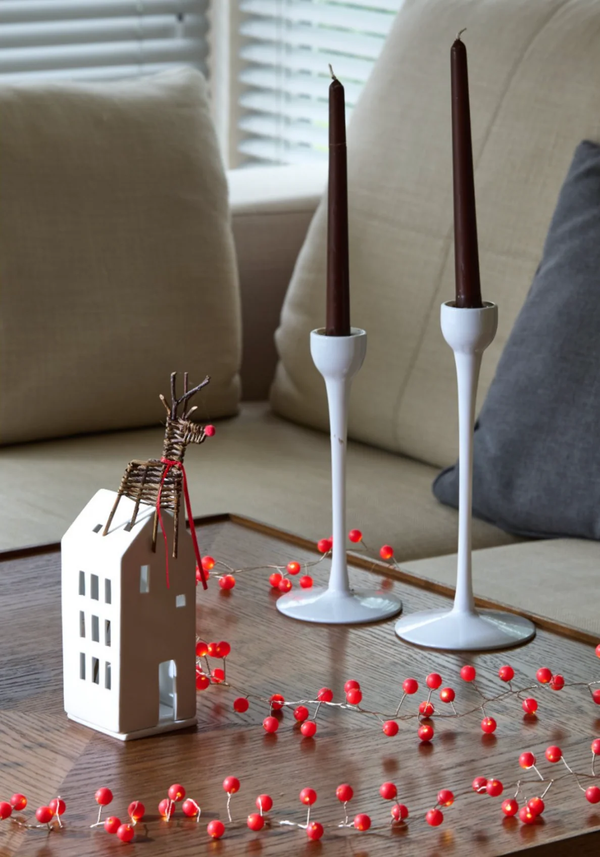 Snowberry LED Fairy Lights, Red (Mains Powered) - Image 3