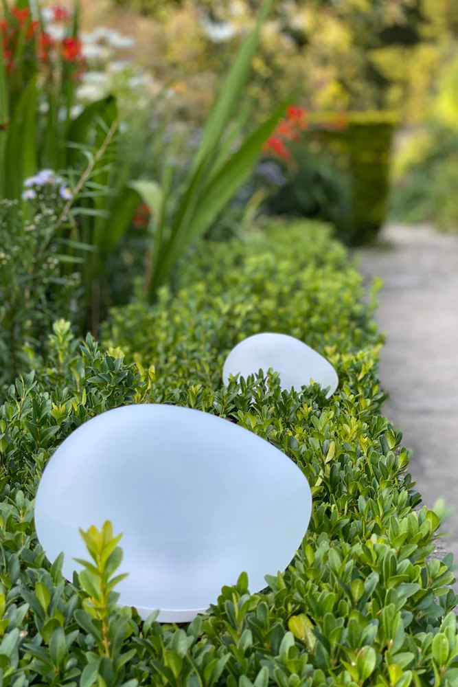 Solar Powered Glass Pebble Light - Image 12