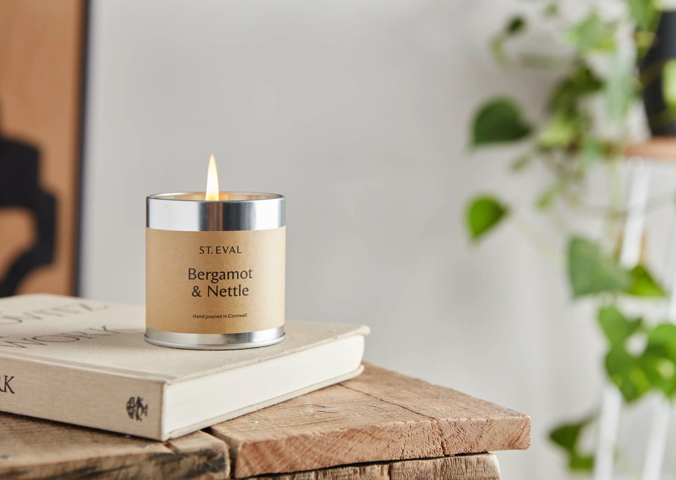 St Eval Bergamot & Nettle Scented Tin Candle - Image 3