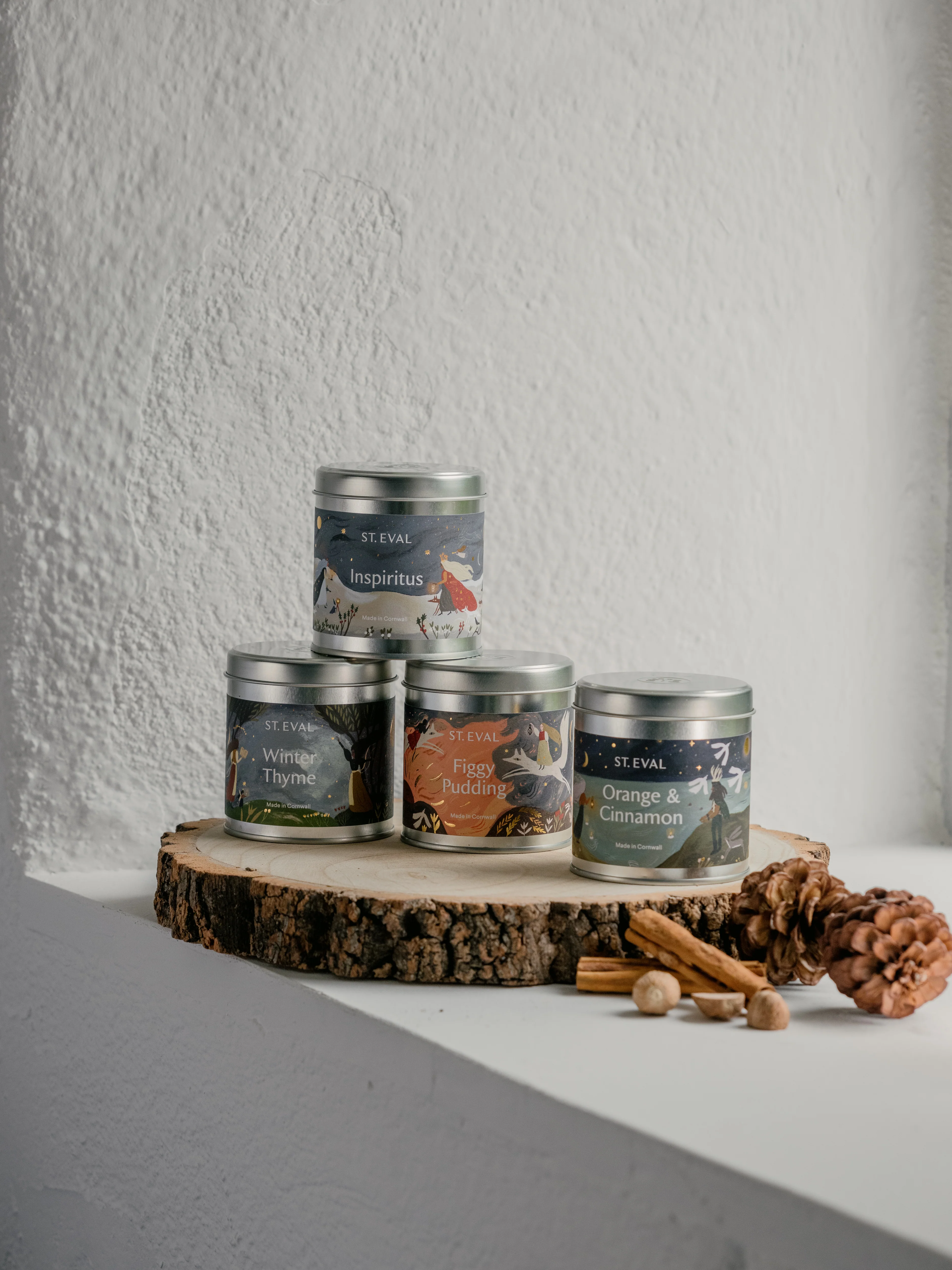 St Eval Figgy Pudding Scented Tin Candle - Image 6