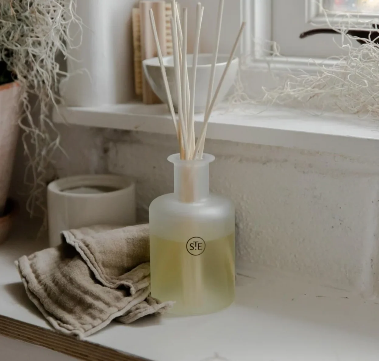 St Eval Reed Diffuser,  Bergamot & Nettle - Image 4