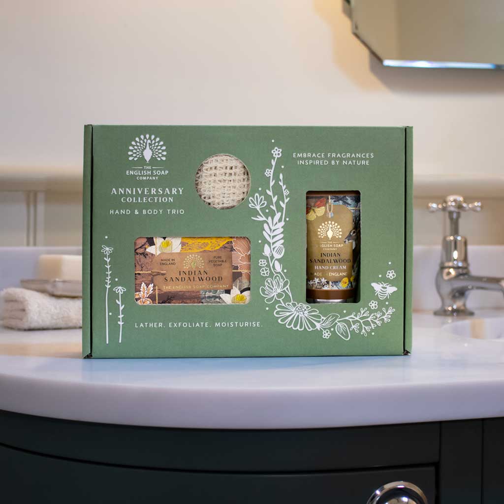 The English Soap Company Anniversary, Indian Sandalwood Soap & Hand Cream Gift Set - Image 3