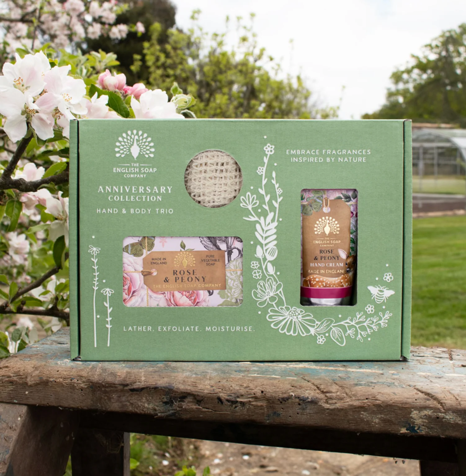 The English Soap Company Anniversary, Rose & Peony Soap & Hand Cream Gift Set - Image 3