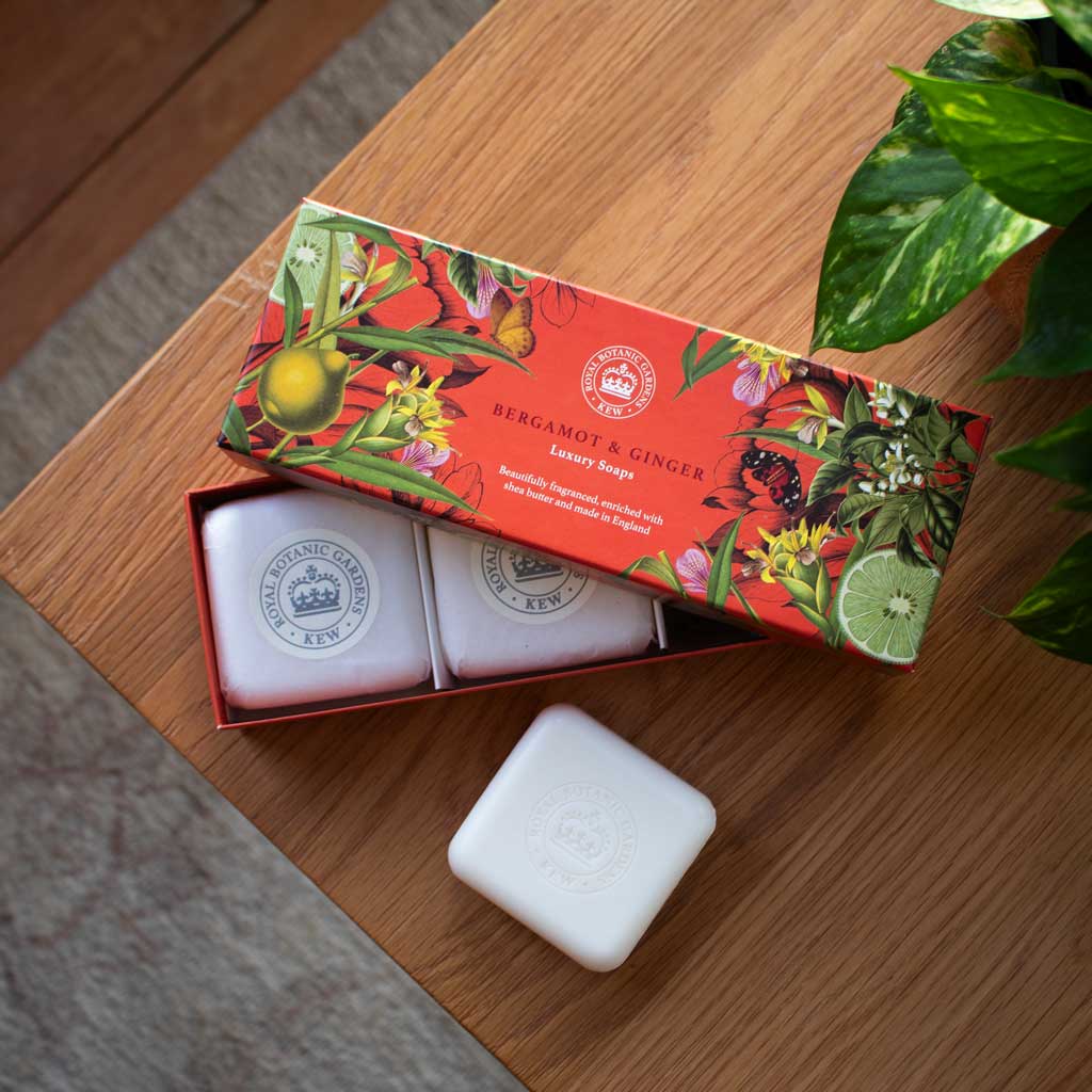 The English Soap Company Kew Gardens, Bergamot & Ginger Triple Soap Gift Box - Image 3