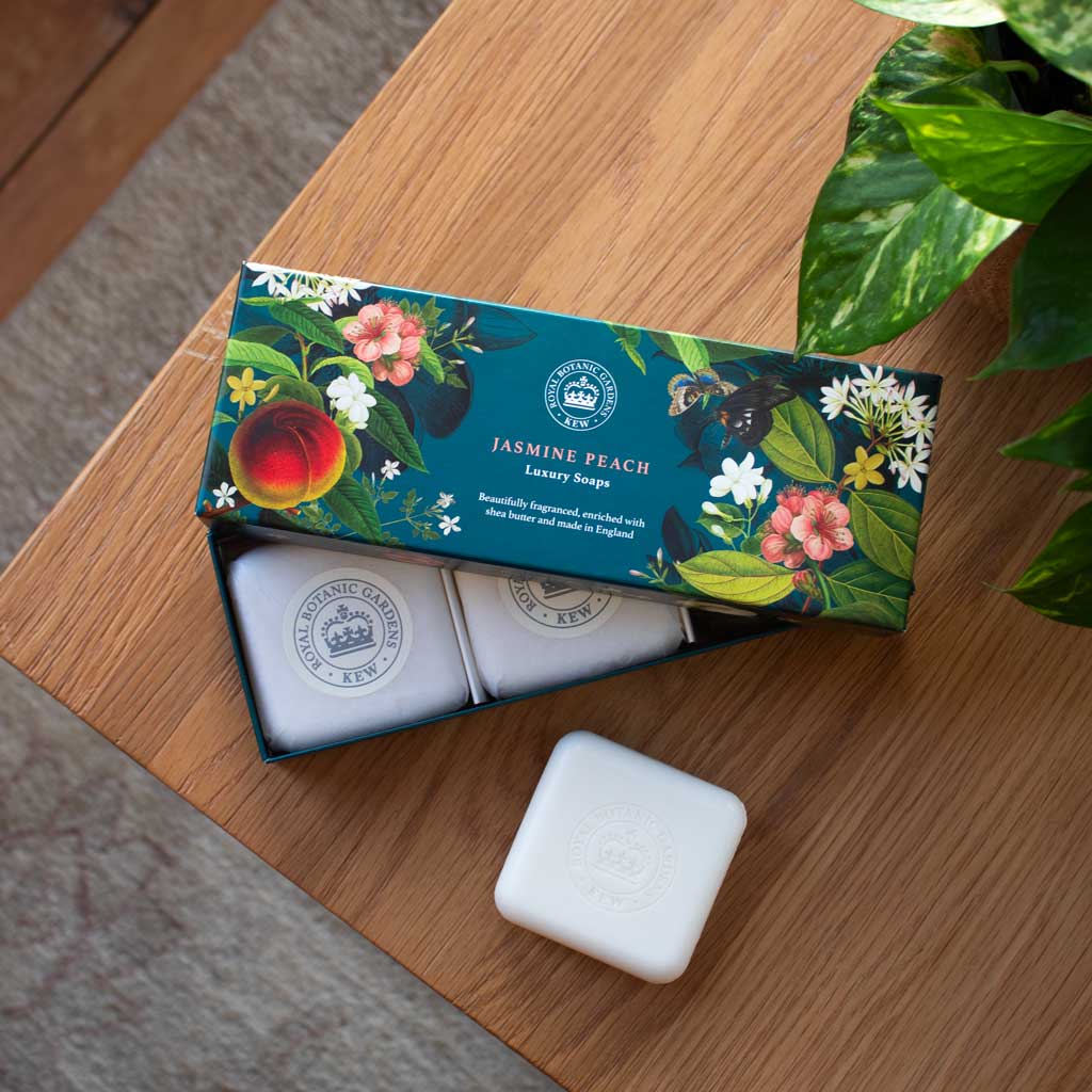 The English Soap Company Kew Gardens, Jasmine Peach Triple Soap Gift Box - Image 3
