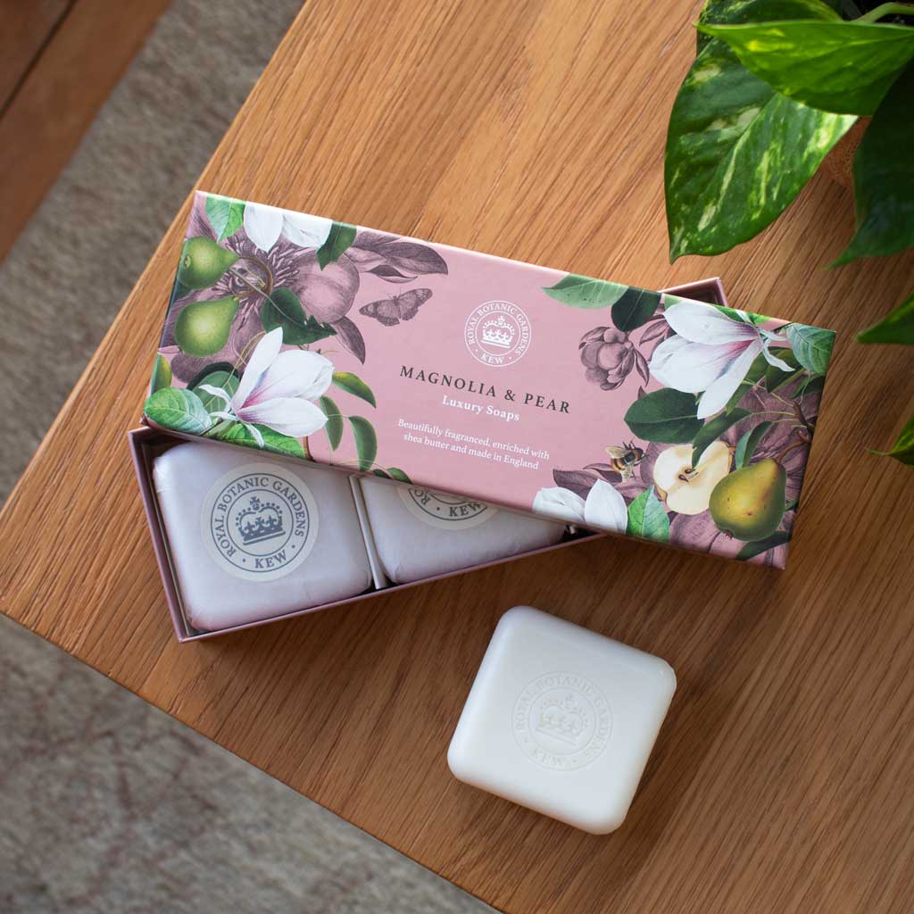 The English Soap Company Kew Gardens, Magnolia & Pear Triple Soap Gift Box - Image 3