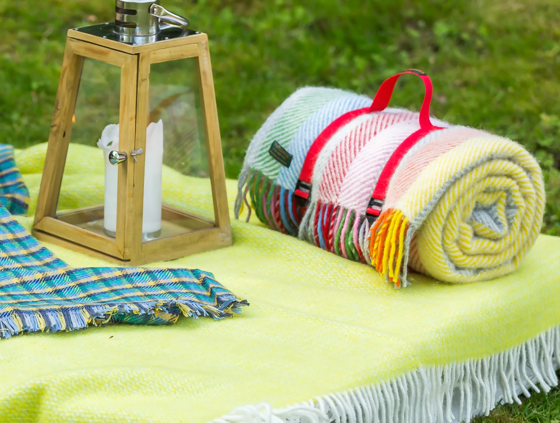 Tweedmill Polo Pure Wool Knitted Picnic Blanket, Rainbow - Image 4