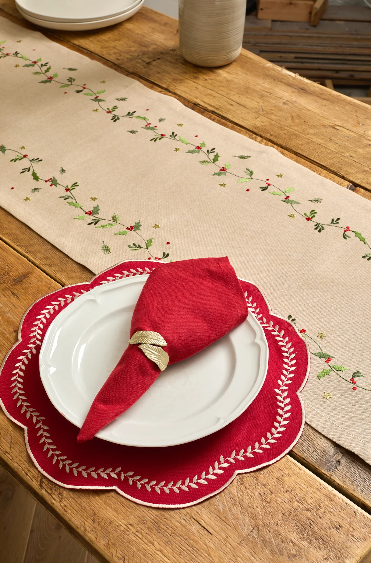 Walton & Co Foliage Gold Napkin Ring - Image 2