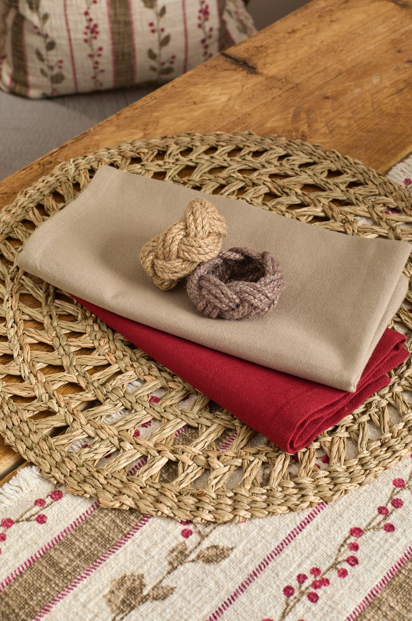 Walton & Co Jute Napkin Ring, Natural - Image 2