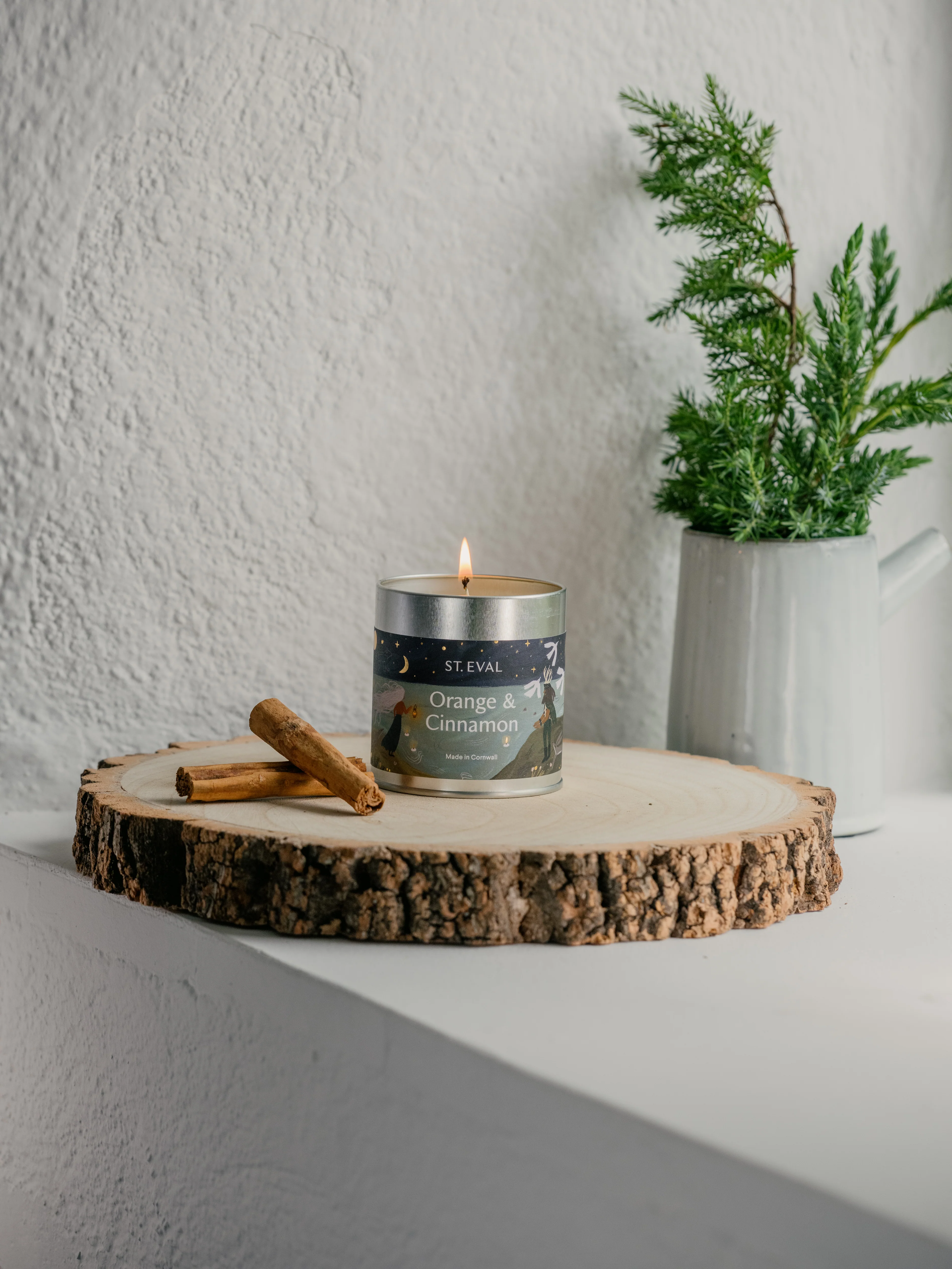 St Eval  Winter Edition Orange & Cinnamon Scented Tin Candle - Image 3