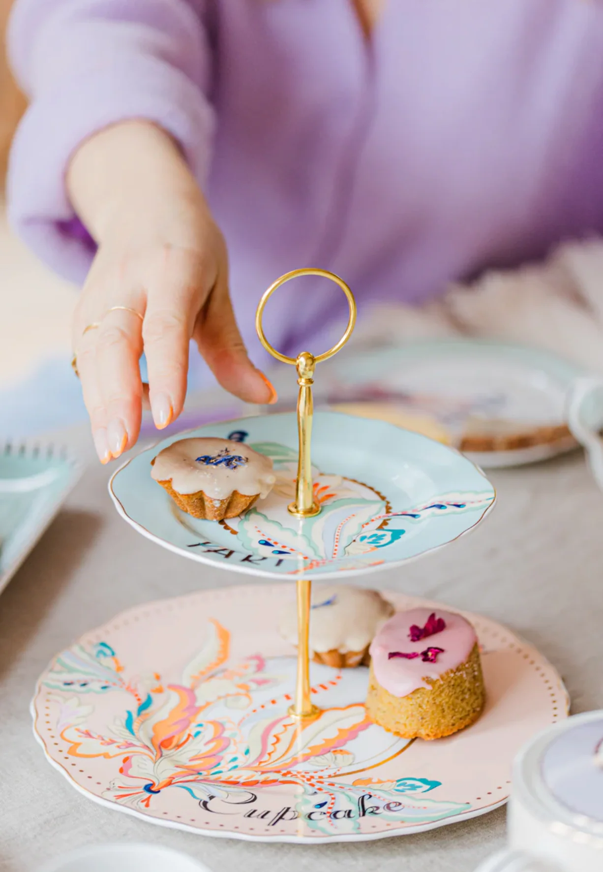 Yvonne Ellen Floral Two Tier Cake Stand - Image 2